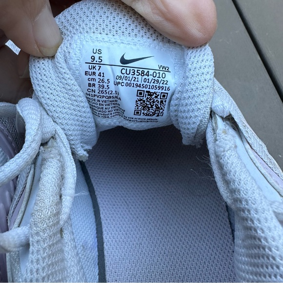 NIKE MC TRAINER SHOE running and workout shoes white/pink women’s size 9.5 - Picture 10 of 12